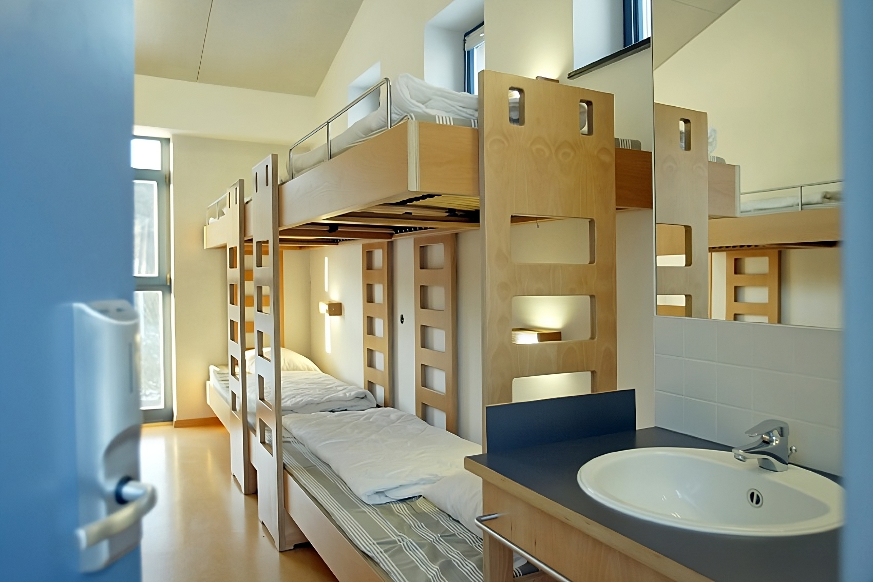 youth_hostel_lultzhausen_-_room_upskaled.jpeg